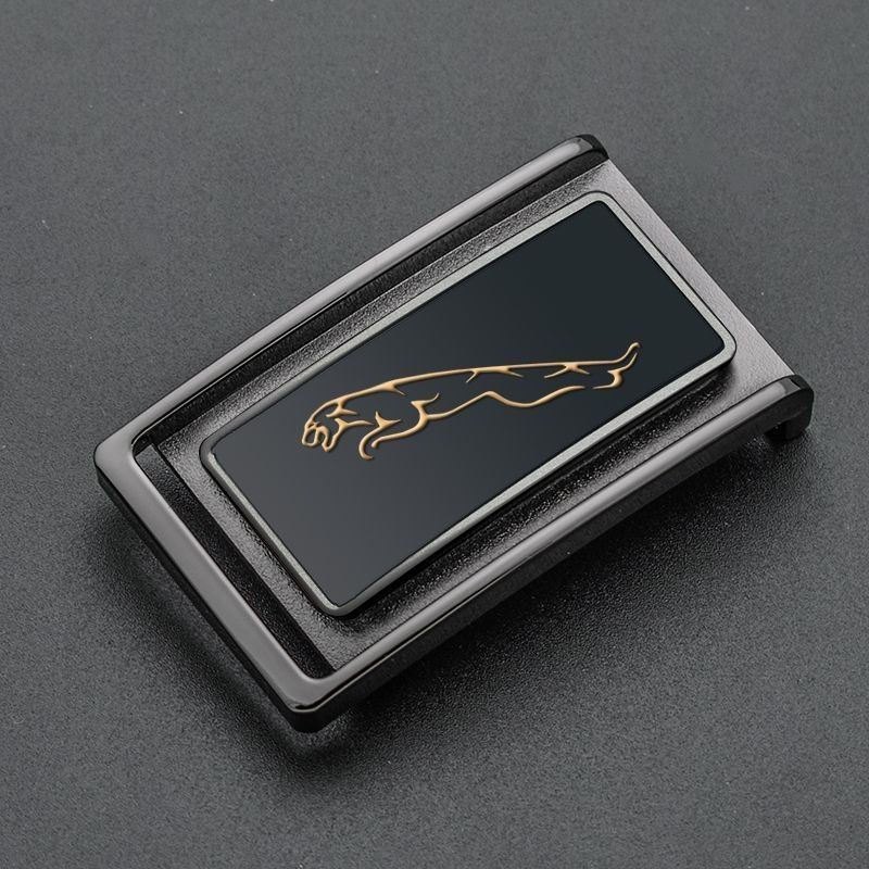 Diržo sagtis su smeigtuku, kasdienis stilius, 2025 m. pavasaris