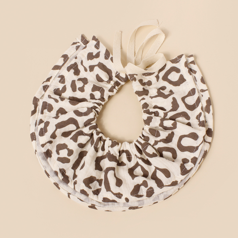 Baba pamutból készült etető ruházat? 360°-ban állítható övvel; négyréteg vast géz nyálkendő; kerek forma; nagy nedvszívó képesség; 0–3 éves csecsemők számára