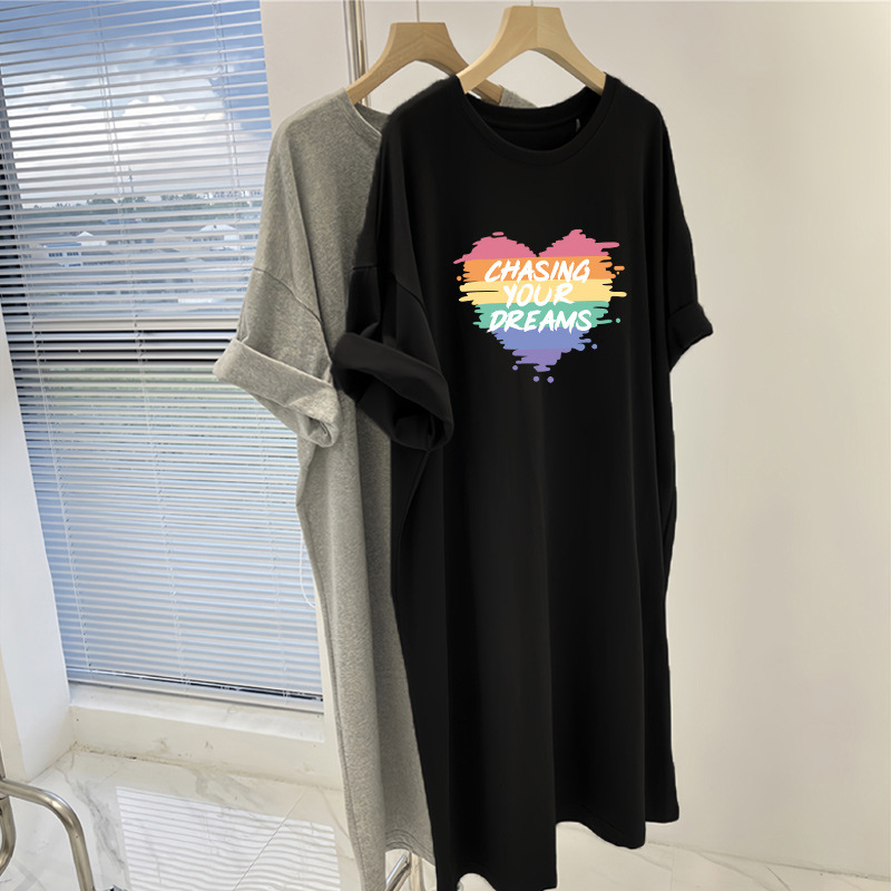 Lagana ljetna noćna haljina – duga haljina u stilu T‑haljine s okruglim izrezom i 3/4 rukavima, milk silk tkanina, 95–100% poliester, 161–180 g/m2