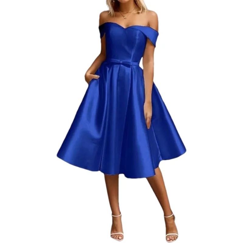 Елегантна вечерна рокля в стил A‑линия, сатен, без презрамки (off-shoulder), дълга, полиестерна материя 70–80%