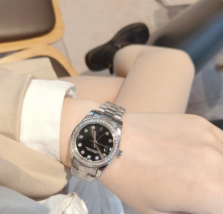 Unisex kvarcinis laikrodis su nerūdijančio plieno riešo juosta, modelis Log, mineralinis stiklas, atsparumas vandeniui 30 m