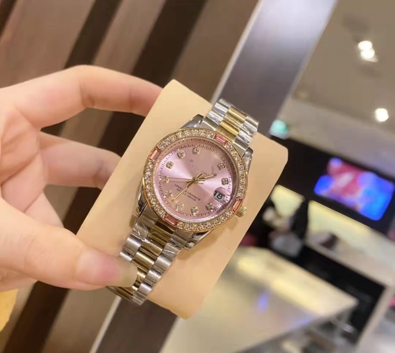 Unisex kvarcinis laikrodis su nerūdijančio plieno riešo juosta, modelis Log, mineralinis stiklas, atsparumas vandeniui 30 m