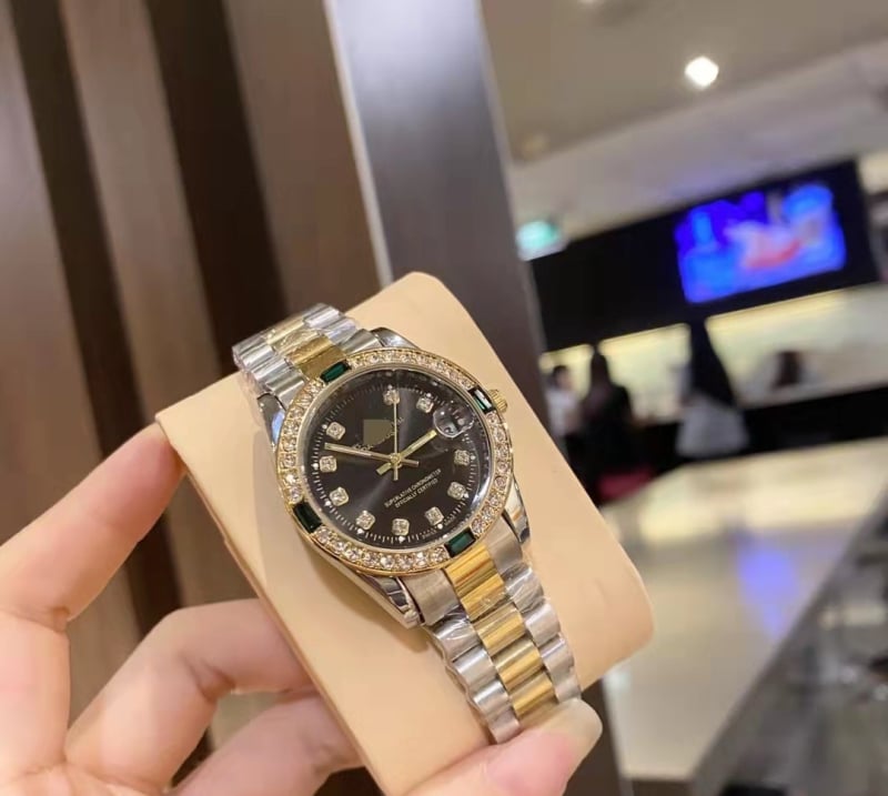 Unisex kvarcinis laikrodis su nerūdijančio plieno riešo juosta, modelis Log, mineralinis stiklas, atsparumas vandeniui 30 m