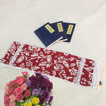 Cervikalni jastuk kružnog oblika, od staroga grubog platna, punjen heljdom, uključuje navlaku za jastuk i unutarnju navlaku