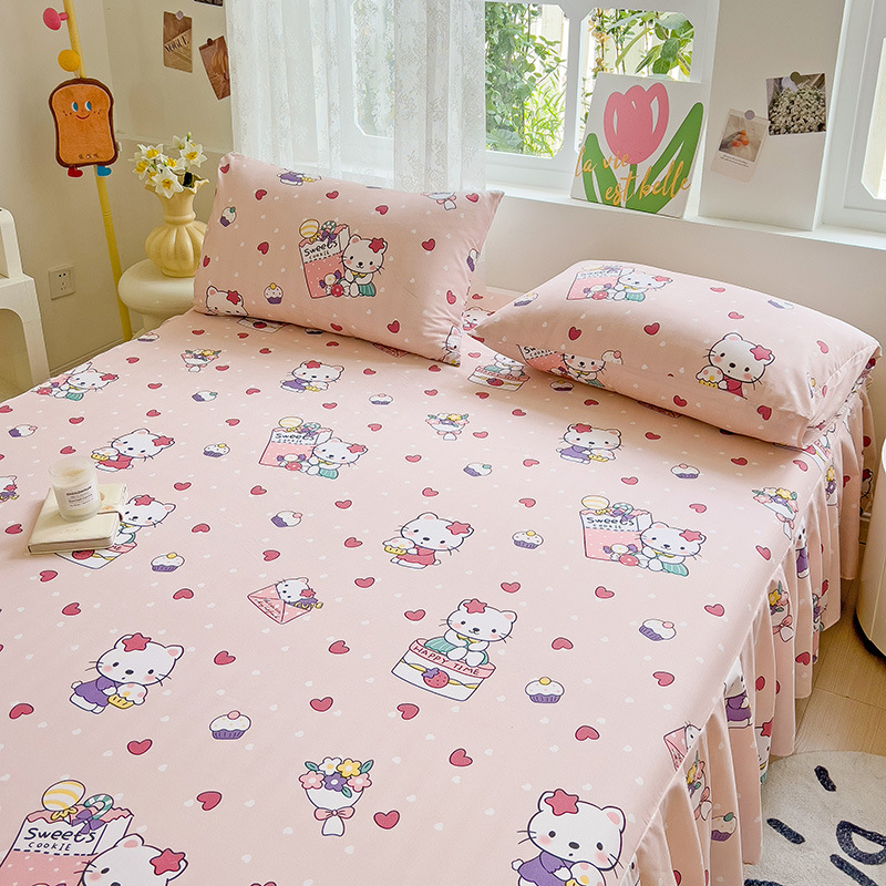 Háromrészes ágytakaró készlet: ágytakaró (szoknya), ágyneműhuzat és matracvédő, virágos mintázat, kémiai rost, sima szövés, reaktív nyomtatás és festés, modern minimalista stílus.