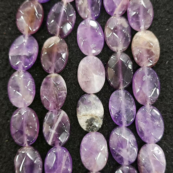 Perle: jajolike dvostruko facetirane od prirodnog ahata; Podrijetlo: Qingdao; Obrada: Drugo; Stil: Personalizirani stil