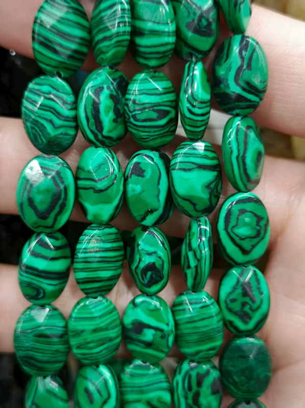 Perle: jajolike dvostruko facetirane od prirodnog ahata; Podrijetlo: Qingdao; Obrada: Drugo; Stil: Personalizirani stil