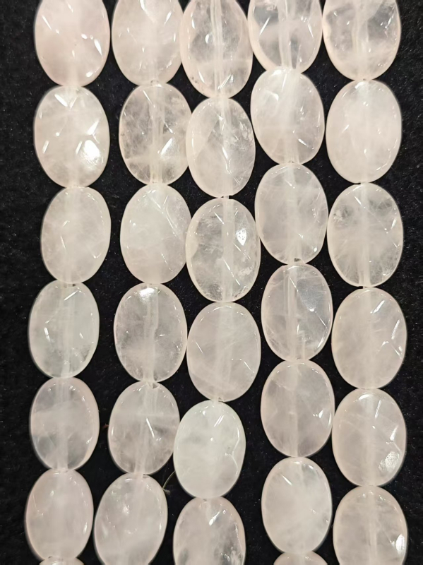 Perle: jajolike dvostruko facetirane od prirodnog ahata; Podrijetlo: Qingdao; Obrada: Drugo; Stil: Personalizirani stil