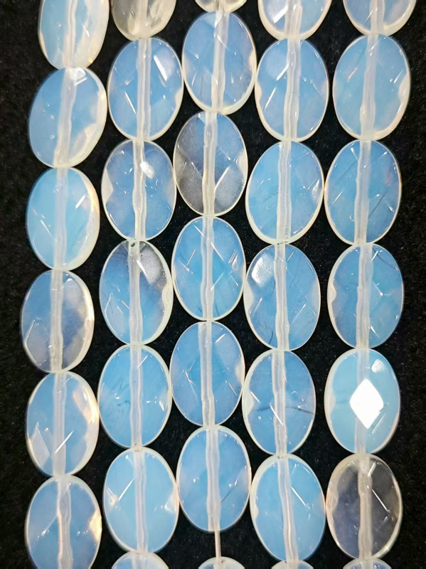 Perle: jajolike dvostruko facetirane od prirodnog ahata; Podrijetlo: Qingdao; Obrada: Drugo; Stil: Personalizirani stil