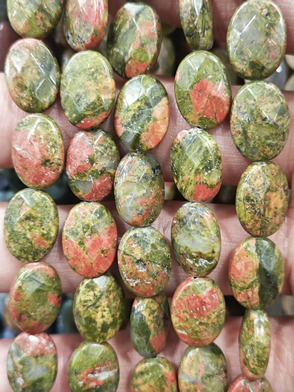 Perle: jajolike dvostruko facetirane od prirodnog ahata; Podrijetlo: Qingdao; Obrada: Drugo; Stil: Personalizirani stil