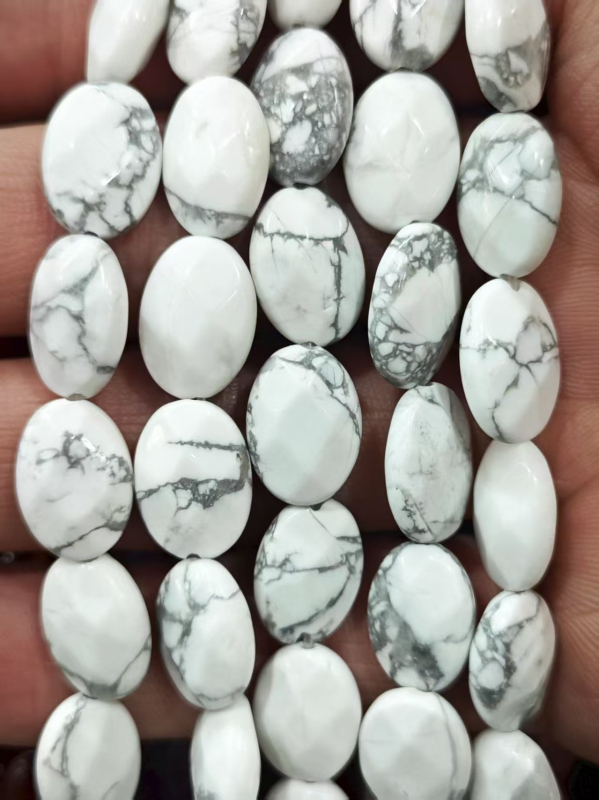 Perle: jajolike dvostruko facetirane od prirodnog ahata; Podrijetlo: Qingdao; Obrada: Drugo; Stil: Personalizirani stil