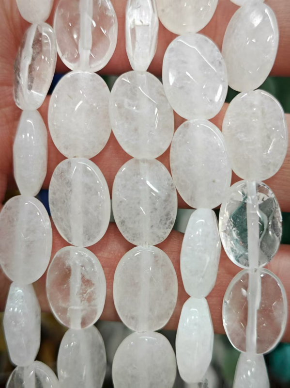 Perle: jajolike dvostruko facetirane od prirodnog ahata; Podrijetlo: Qingdao; Obrada: Drugo; Stil: Personalizirani stil