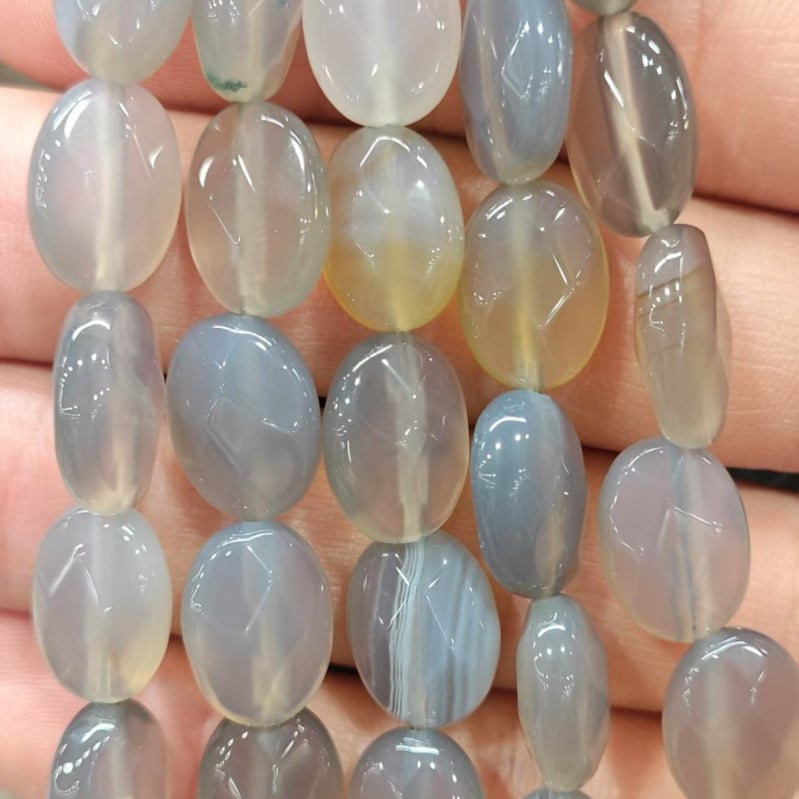 Perle: jajolike dvostruko facetirane od prirodnog ahata; Podrijetlo: Qingdao; Obrada: Drugo; Stil: Personalizirani stil