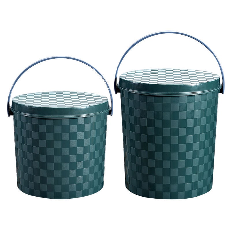 Plastist paksenenud kaasaskantav ämber käepideme ja kaanega koduseks kasutuseks, kalapüügiks, auto pesuks ja hoiustamiseks