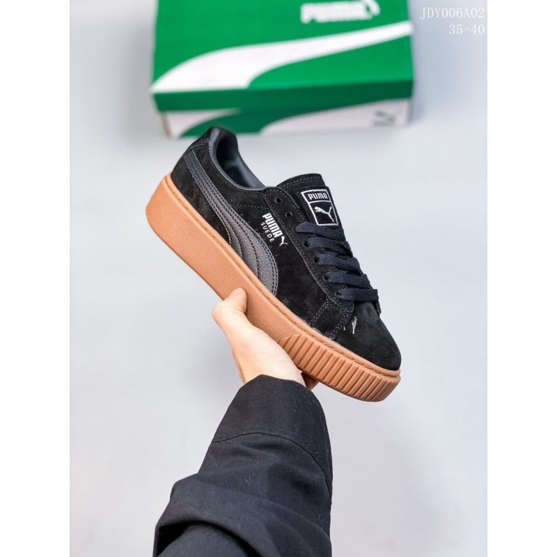 Unisex kasdieniai sportbačiai; viršutinė medžiaga – dirbtinė oda; vidinis padas – medvilnė; kvadratinė nosis; vidutinio aukščio viršutinė dalis; 2025 m. pavasario leidimas