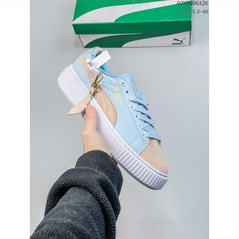 Unisex kasdieniai sportbačiai; viršutinė medžiaga – dirbtinė oda; vidinis padas – medvilnė; kvadratinė nosis; vidutinio aukščio viršutinė dalis; 2025 m. pavasario leidimas