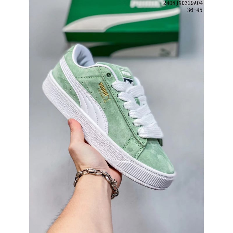 Unisex kasdieniai sportbačiai; viršutinė medžiaga – dirbtinė oda; vidinis padas – medvilnė; kvadratinė nosis; vidutinio aukščio viršutinė dalis; 2025 m. pavasario leidimas