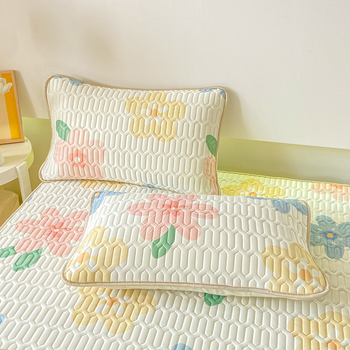 Latekso miego kilimėlis su silkscreen gėlių raštu; natūralus lateksas, latekso sudėtis 80-90%, šiuolaikinis minimalistinis stilius