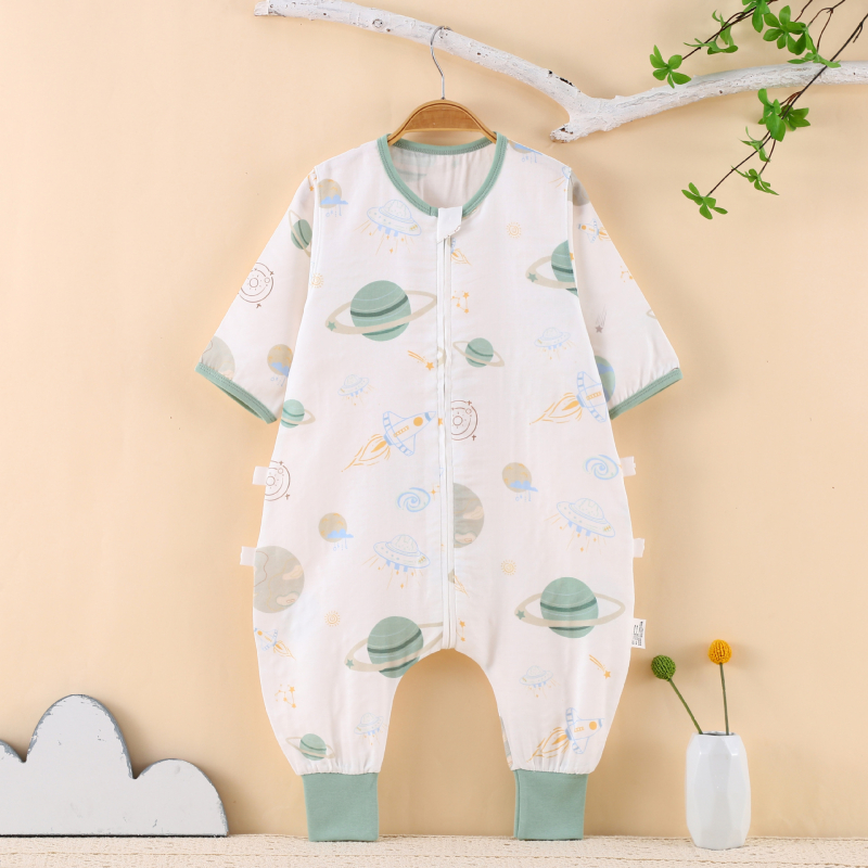 Vaikų miego maišelis iš bambuko pluošto; lengvas vasaros modelis; trilypė konstrukcija (audinys, pamušalas, užpildas) iš bambuko pluošto; nailoninis užtrauktukas; drėgmės valdymas; tinkamas kūdikiams ir vaikams (0–6 m.)