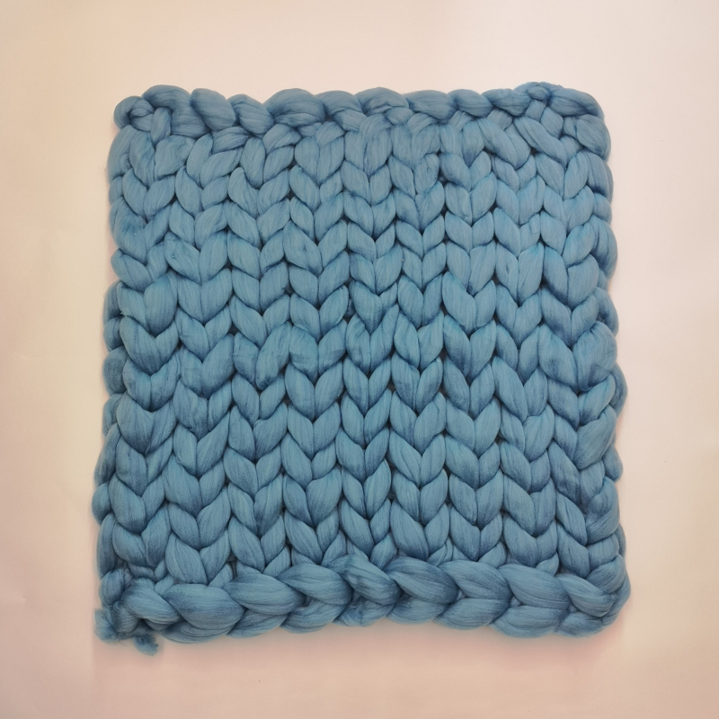 Tekk – triibuline, kaasaegne minimalistlik stiil (Polüester; Triibud; Kaasaegne minimalistlik stiil; Talv; Kaal alla 300 g)