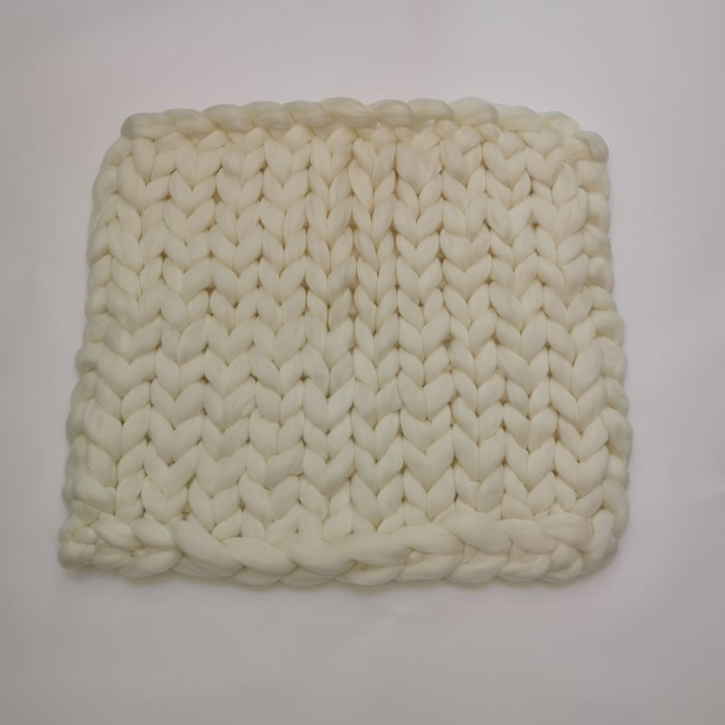 Tekk – triibuline, kaasaegne minimalistlik stiil (Polüester; Triibud; Kaasaegne minimalistlik stiil; Talv; Kaal alla 300 g)