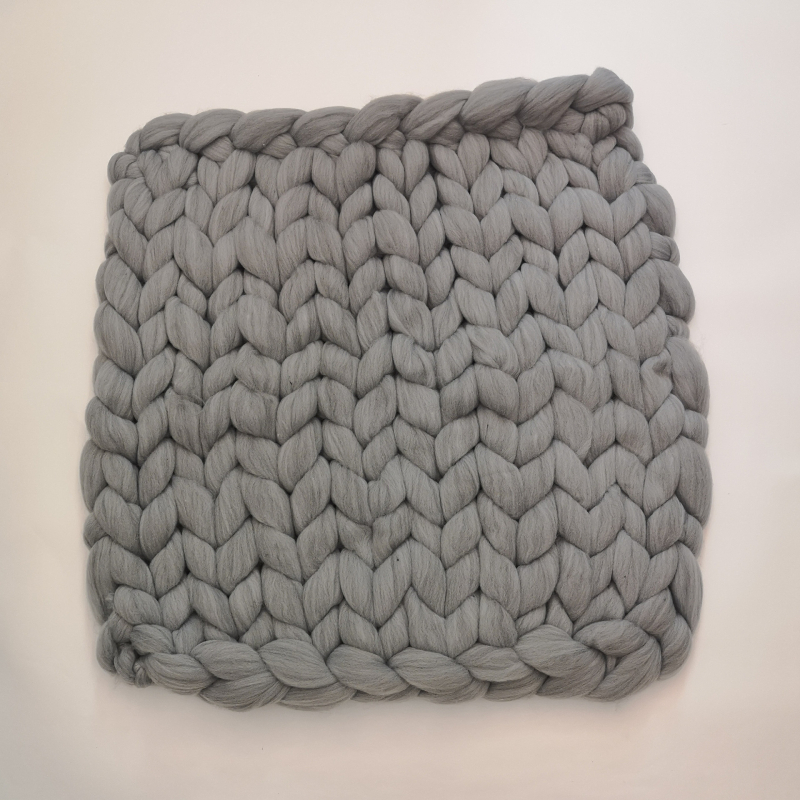 Tekk – triibuline, kaasaegne minimalistlik stiil (Polüester; Triibud; Kaasaegne minimalistlik stiil; Talv; Kaal alla 300 g)