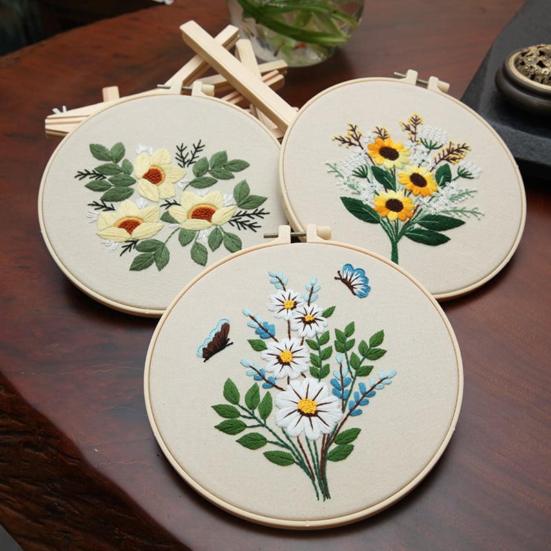 Krusta šūšanas komplekts: karājošs gleznojums ar tauriņiem, ziediem un zāli, dzīvojamajai istabai, mūsdienīgs minimālisma stils