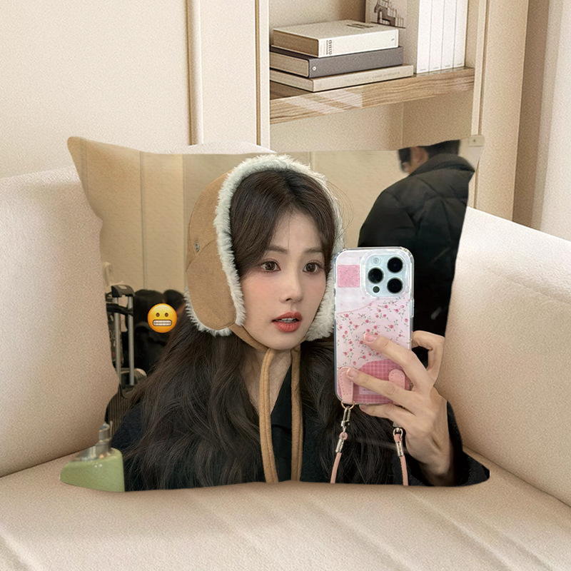 Dvostrani jastuk s temom ljubavi, plišani, iz serije jastuka za dnevni boravak, Zheng Shuyi, Jiang Xue Ning i Li Susu