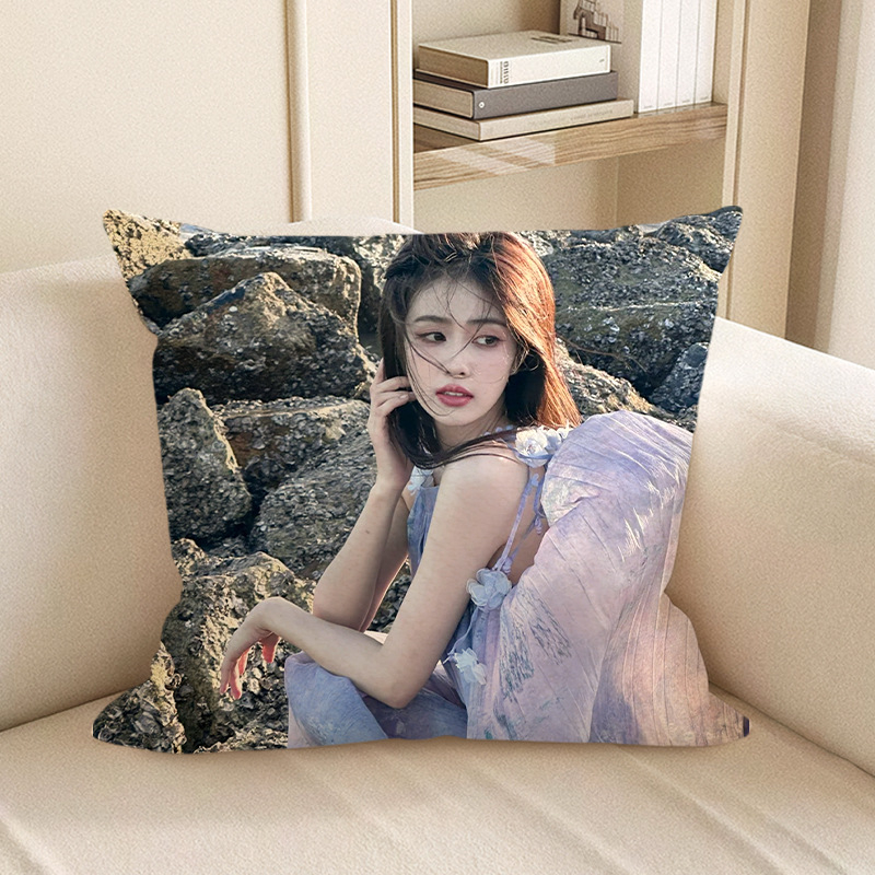 Dvostrani jastuk s temom ljubavi, plišani, iz serije jastuka za dnevni boravak, Zheng Shuyi, Jiang Xue Ning i Li Susu