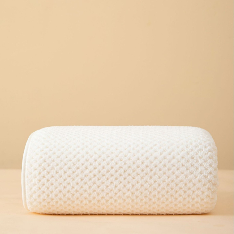 Koralinės fliso rankšluostis dovanų dėžutėje | Logotipo spausdinimas galimas | Svoris 200 g+ | Paprasta audimo | Aukštas sugeriamumas