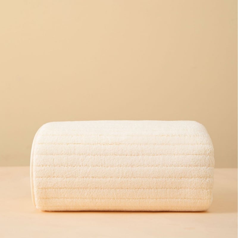 Koralinės fliso rankšluostis dovanų dėžutėje | Logotipo spausdinimas galimas | Svoris 200 g+ | Paprasta audimo | Aukštas sugeriamumas