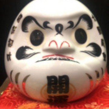 Keraminė Dharma kiaušinio piniginė — balta porcelėna, Damo stilius, interjerui sushi restorano