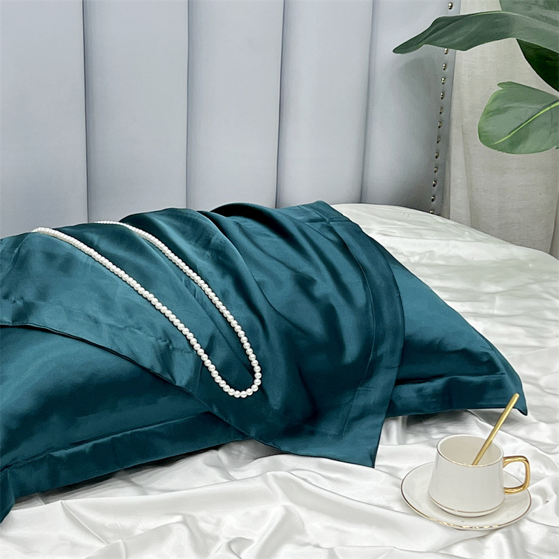 Jastučnica Zunhuang, ice silk tkanina, 120 niti, twill tkanje, bojena po niti, moderan minimalistički stil