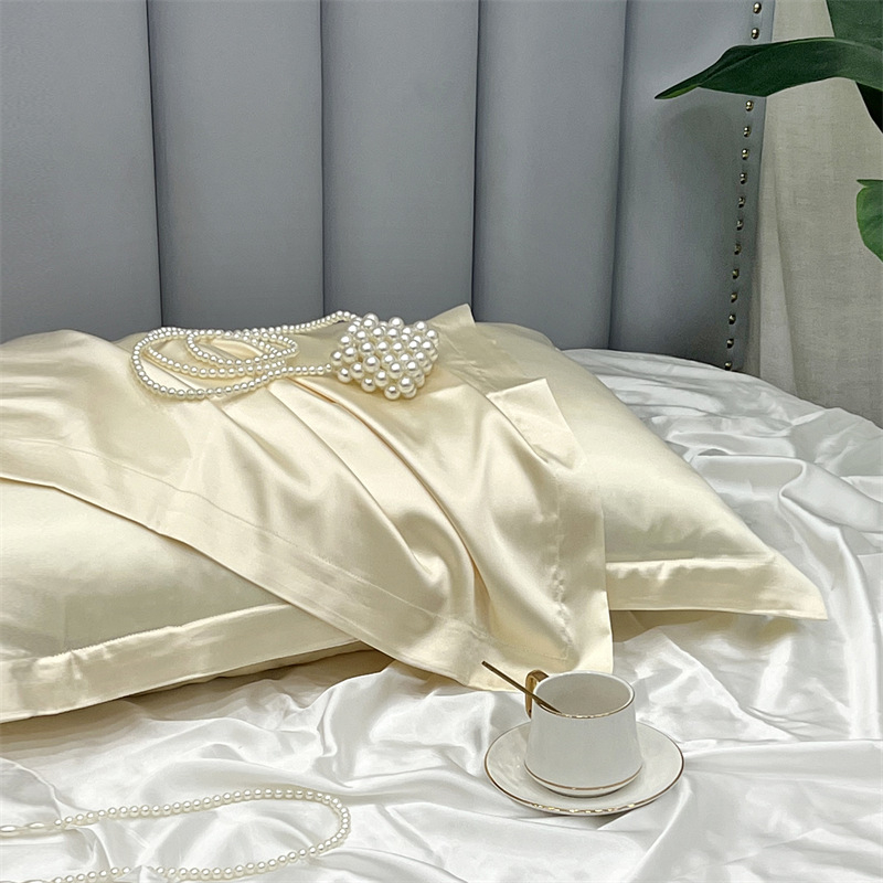 Jastučnica Zunhuang, ice silk tkanina, 120 niti, twill tkanje, bojena po niti, moderan minimalistički stil