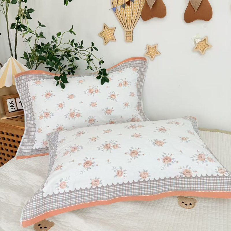 Márka nélküli pamut párnahuzat, otthoni használatra