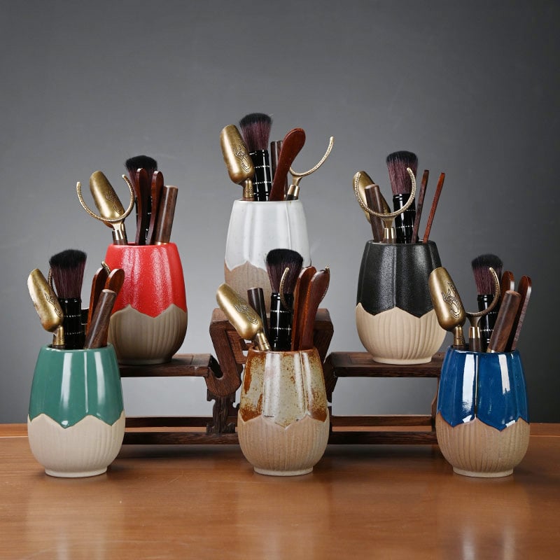 Κεραμικό σετ τελετής τσαγιού με Έξι Κυρίους (Υλικό: κεραμικό; Στυλ: Νέο κινεζικό στυλ) Περιλαμβάνει: δίσκο τσαγιού, πετσέτα, χαλάκι για τσάι και αξεσουάρ τσαγιού