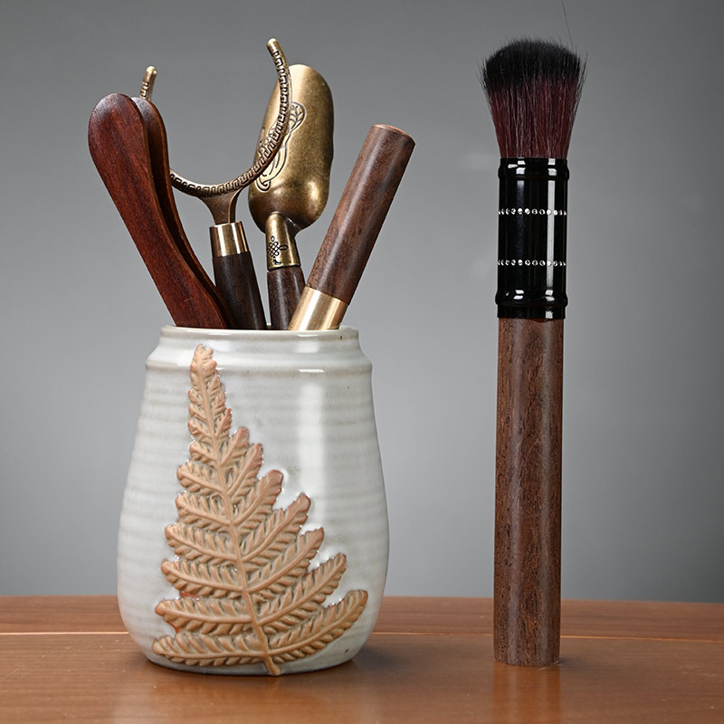 Κεραμικό σετ τελετής τσαγιού με Έξι Κυρίους (Υλικό: κεραμικό; Στυλ: Νέο κινεζικό στυλ) Περιλαμβάνει: δίσκο τσαγιού, πετσέτα, χαλάκι για τσάι και αξεσουάρ τσαγιού