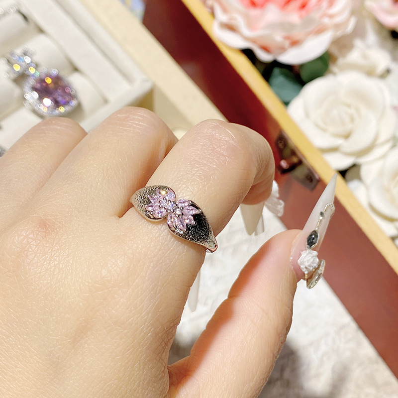 Vario pakabukas ir apyrankės rinkinys su gėlių raštu, auksu dengtas įdėklas su dirbtiniais akmenimis, kryžminė grandinė