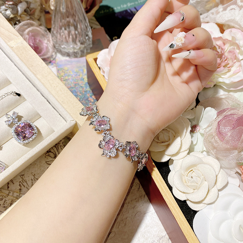 Vario pakabukas ir apyrankės rinkinys su gėlių raštu, auksu dengtas įdėklas su dirbtiniais akmenimis, kryžminė grandinė