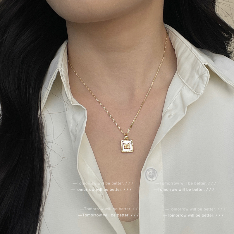 Colier din scoică naturală cu finisaj electroplacat, lanț regulat, pandantiv din scoică, stil inimă și geometric