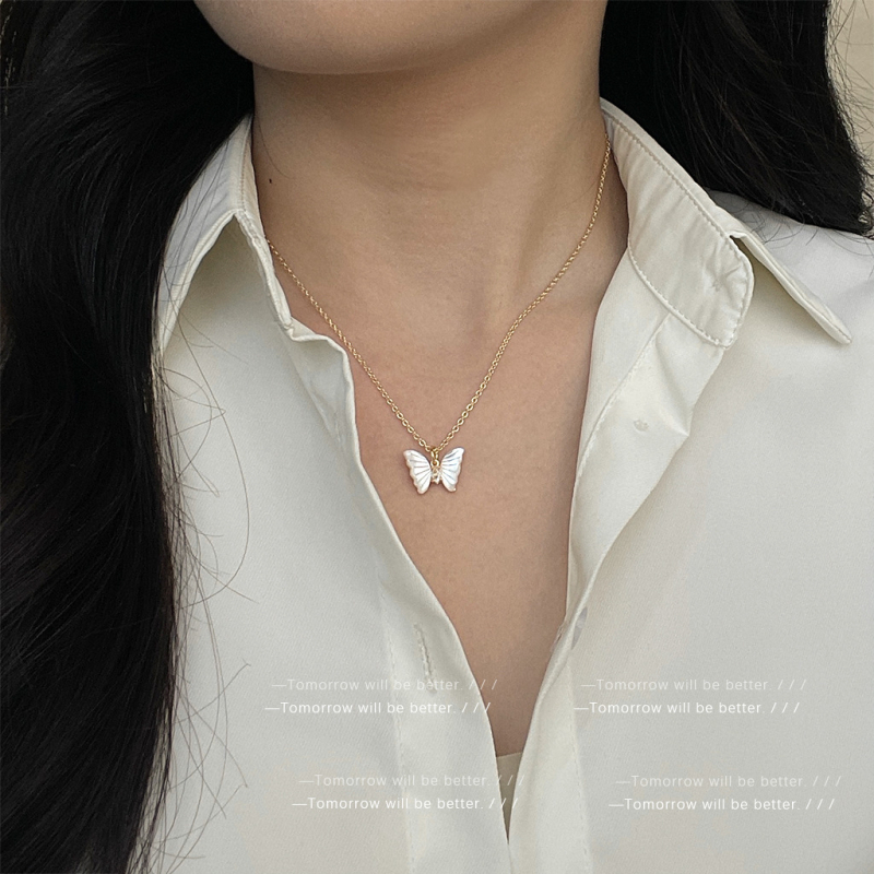 Colier din scoică naturală cu finisaj electroplacat, lanț regulat, pandantiv din scoică, stil inimă și geometric