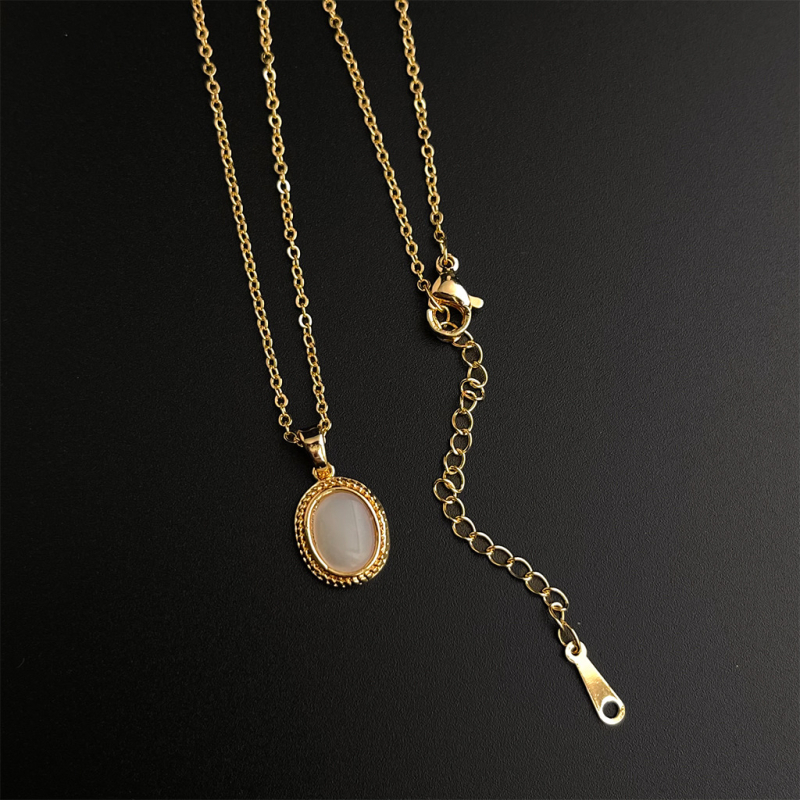 Colier din scoică naturală cu finisaj electroplacat, lanț regulat, pandantiv din scoică, stil inimă și geometric