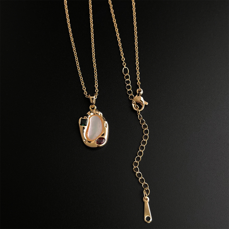 Colier din scoică naturală cu finisaj electroplacat, lanț regulat, pandantiv din scoică, stil inimă și geometric