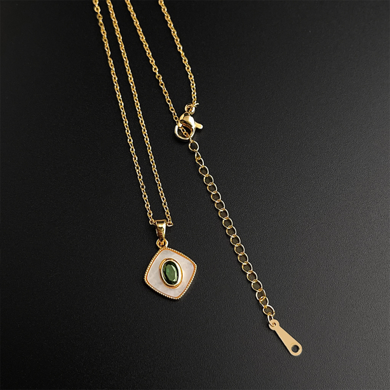 Colier din scoică naturală cu finisaj electroplacat, lanț regulat, pandantiv din scoică, stil inimă și geometric