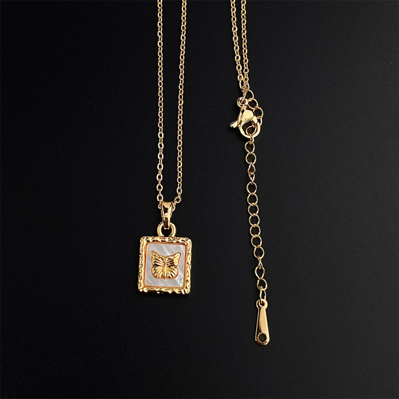 Colier din scoică naturală cu finisaj electroplacat, lanț regulat, pandantiv din scoică, stil inimă și geometric