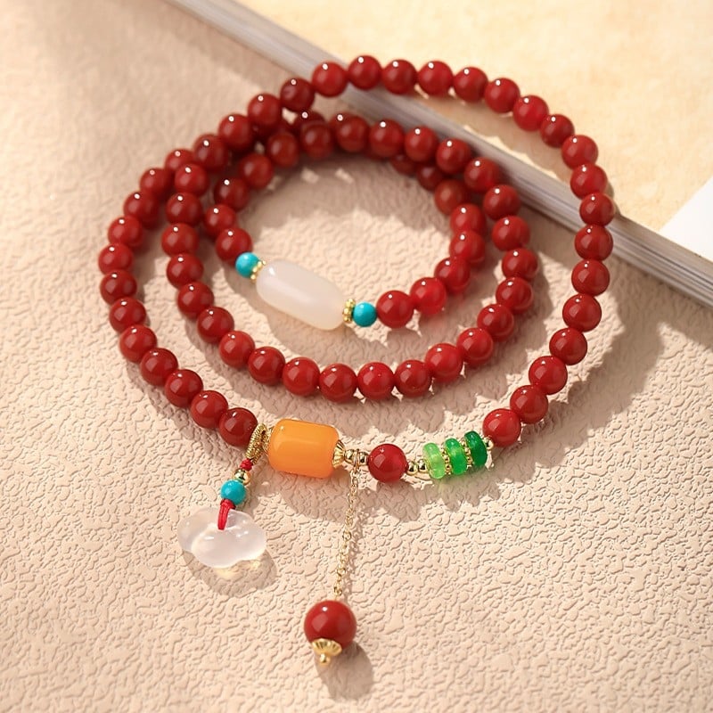 Гривна от южен червен агат — полирана, унисекс, стил свеж и сладък, форми: звезда/геометрична, пролет 2025