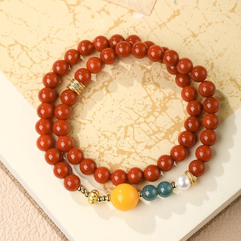 Гривна от южен червен агат — полирана, унисекс, стил свеж и сладък, форми: звезда/геометрична, пролет 2025