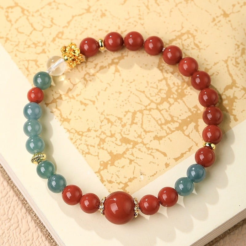 Гривна от южен червен агат — полирана, унисекс, стил свеж и сладък, форми: звезда/геометрична, пролет 2025