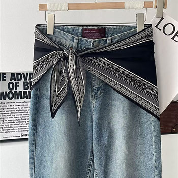 Fular triunghiular din poliester 100%, țesătură twill, imprimat, toamnă (Forma: fular triunghiular; Material: 100% poliester; Țesătură: twill; Finisare: imprimare; Sezon: toamnă)