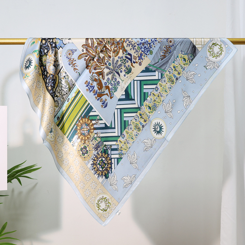 Esarfa de mătase pătrată – imprimeu floral, 100% mătase, lansare toamnă 2024, stil versatil și elegant
